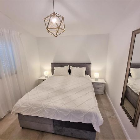 Apartments Bagic Vir Exterior photo