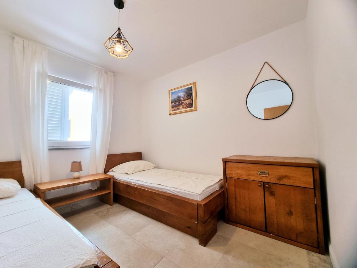 Apartments Bagic Vir Exterior photo